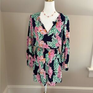 crown & ivy Navy Floral V-Neck Long Sleeve Tunic